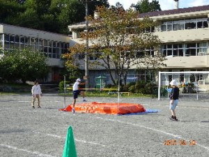 ５