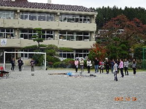 ５