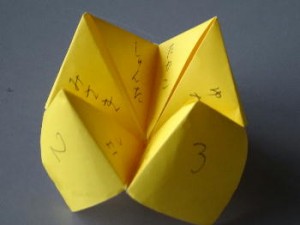 ３