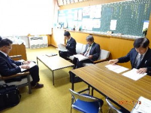 １