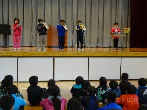 ５