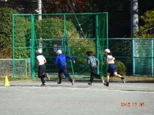７